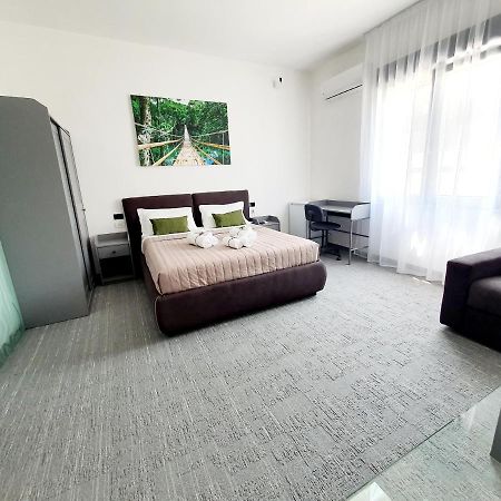 Camere Fiera Verona - Casanostra Bagian luar foto